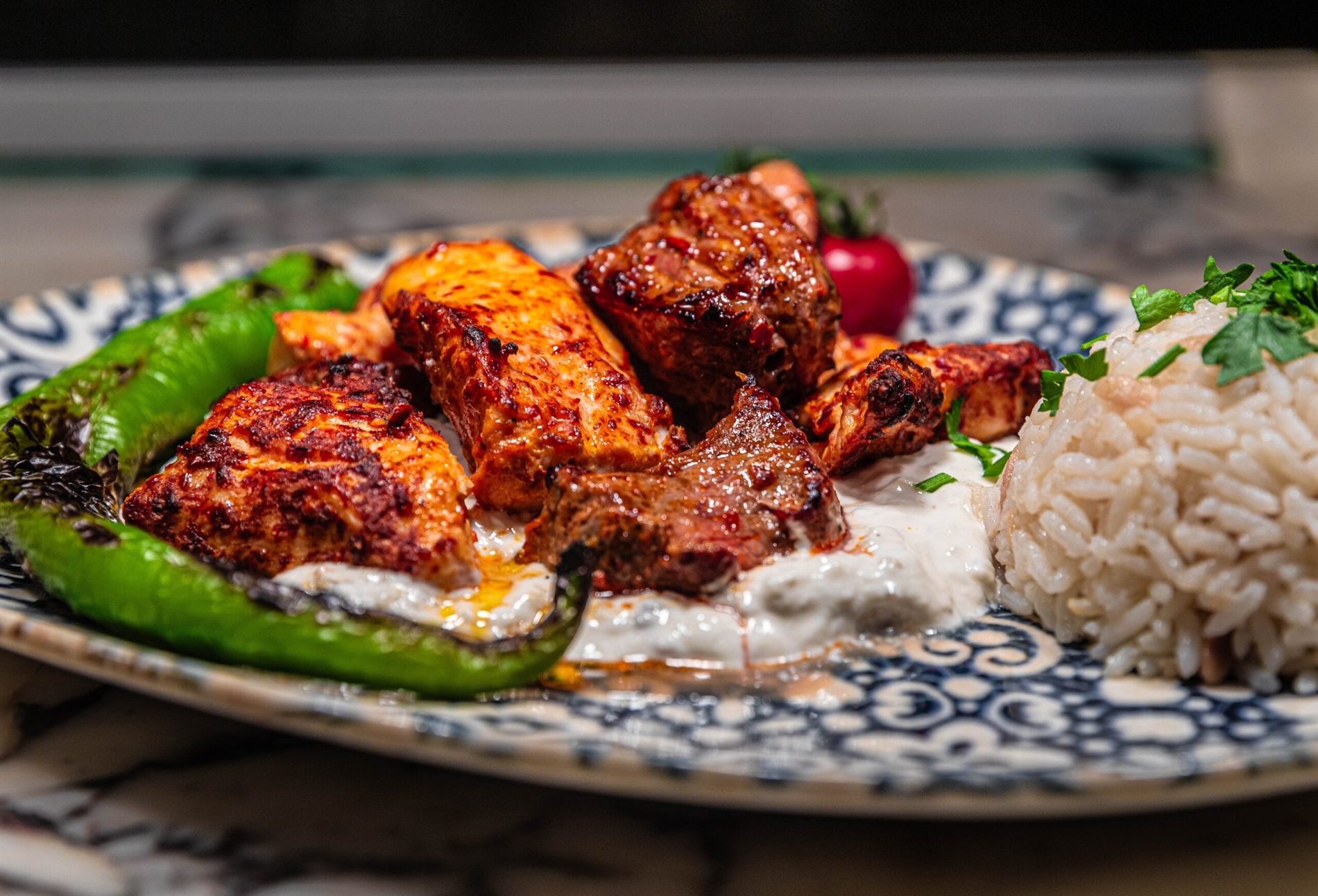 Charcoal-grilled chicken wings with rice